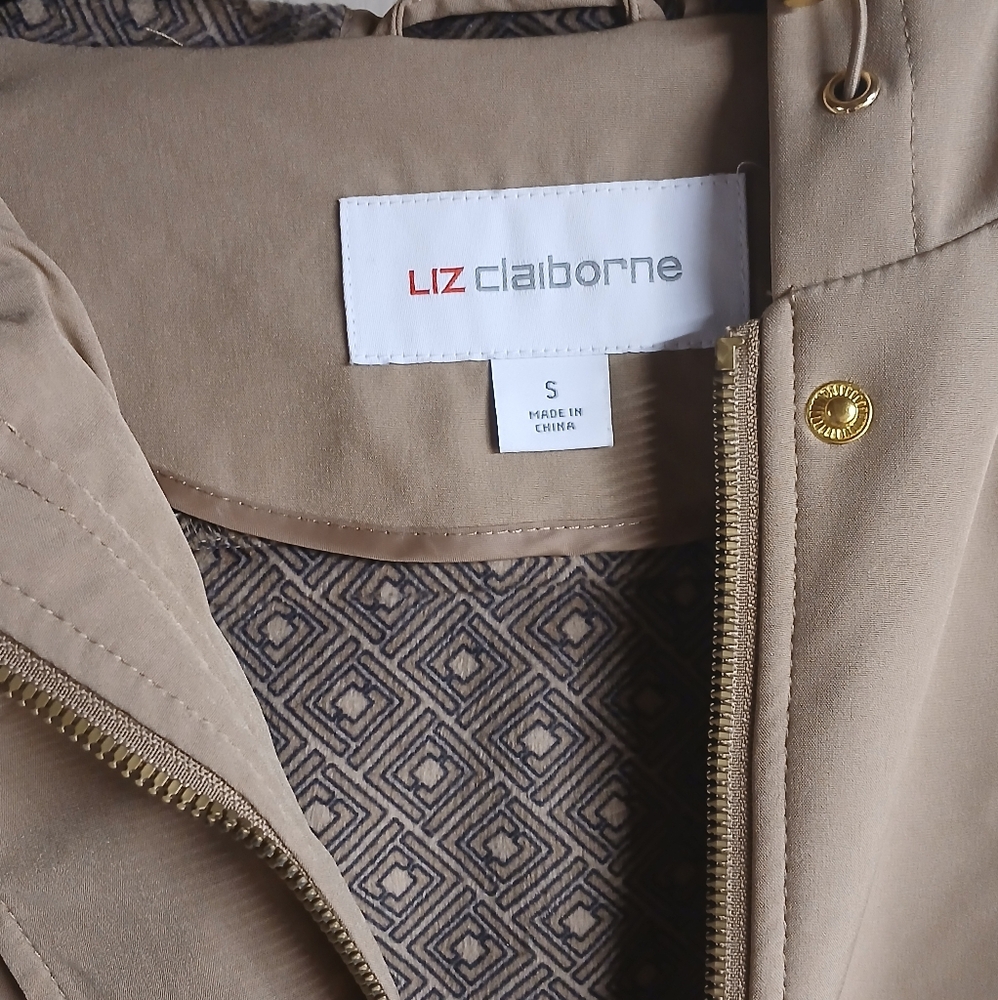 Liz Claiborne Size Small Trenchcoat Like New - Picture 2 of 3
